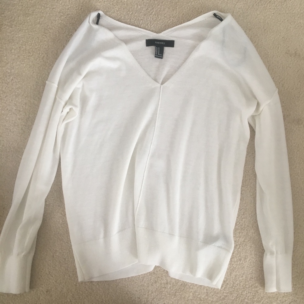 white forever 21 sweater